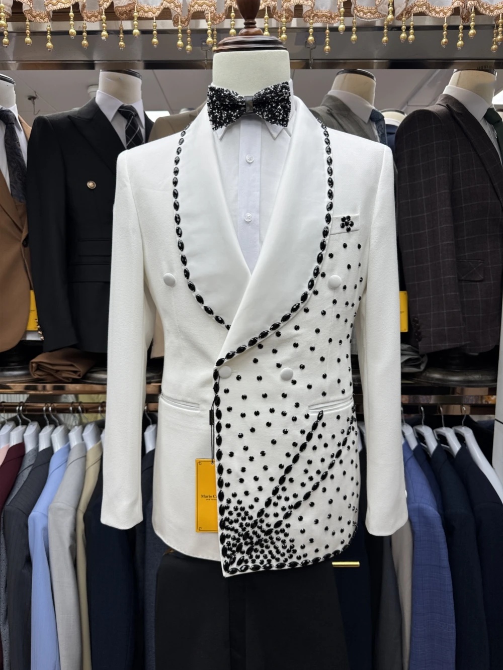 Conjunto de terno masculino de - Men Formal Wear Black And White avaliação e preço